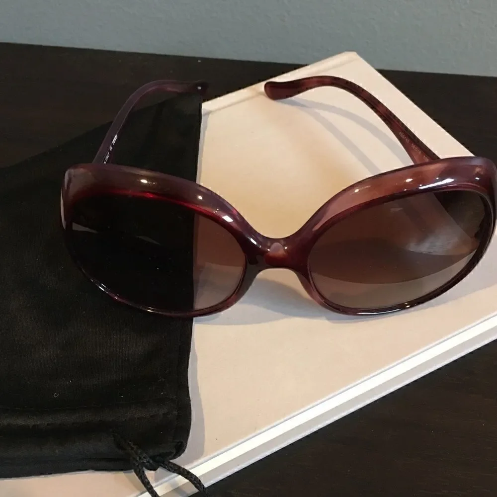 Authentic Fendi Purple/Brown Sunglasses ser FS5143